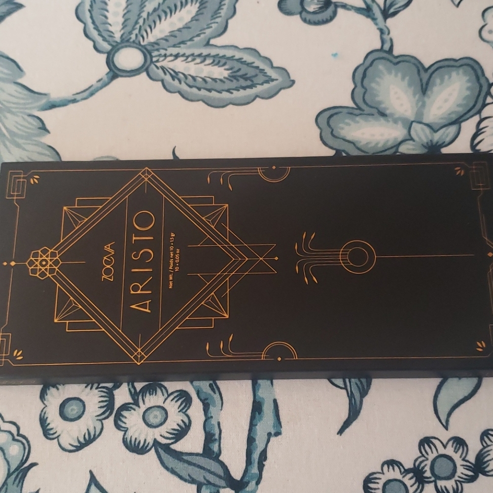 Zoeva Aristo Eyeshadow Palette